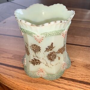 Vintage northwood heavy custard 4” glass vase chrysanthemums Gold Gilt